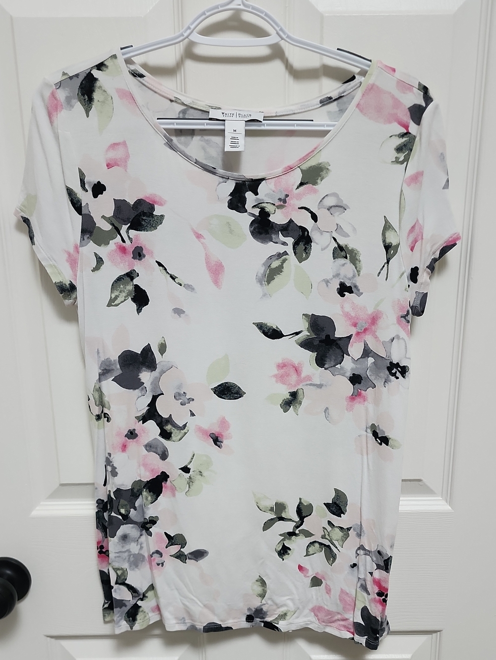 White House Black Market Size Med Floral Short-Sleeve Tee - Pink & Green Print